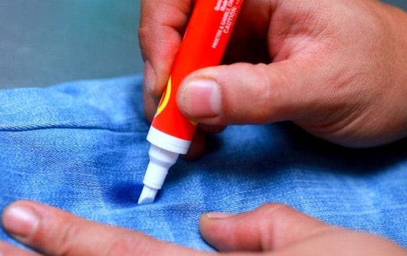 dumayu chto s kak bumagi pyatno flomastera vivesti mozhno nuzhno obsuzhdat Как вывести пятно фломастера с бумаги фото
