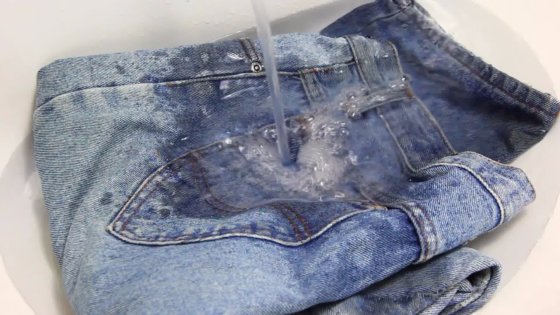 Как спасти джинсы от пятен: эффективные способы доступными средствами