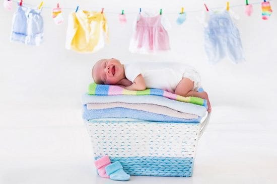 Стирка детских вещей и пеленок для новорожденных