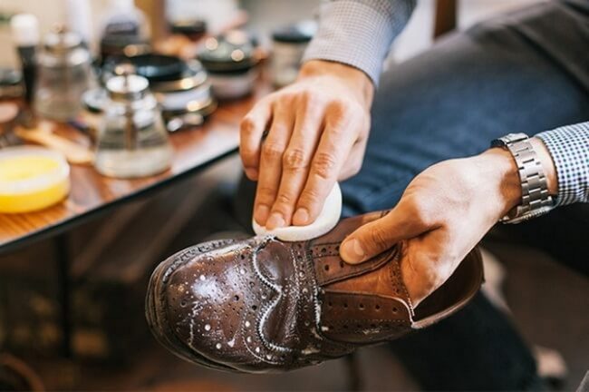 Как убрать запах из обуви и избавится от пота ног в домашних условиях?